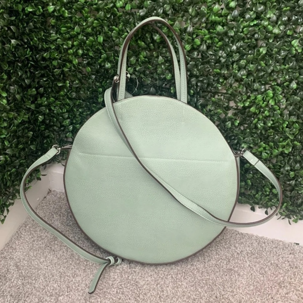 Unique style purse - Picture 2 of 3